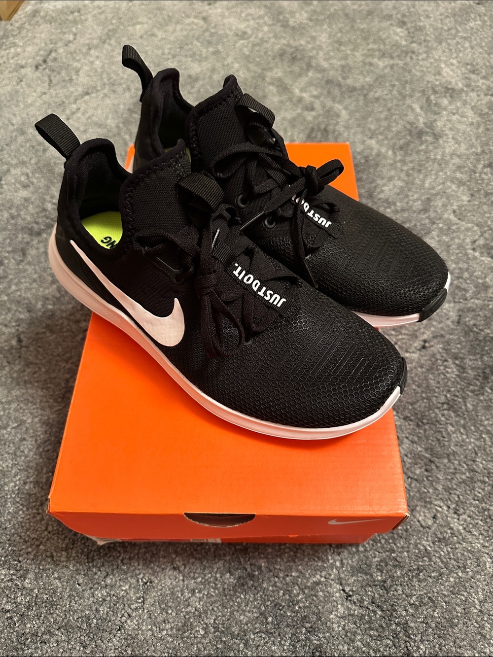 Nike Women’s Black and White Sneakers